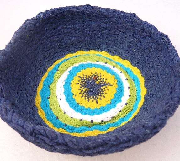 Schaaltje van textiel