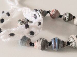 kralenarmband van papier
