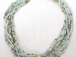 pastel-blauwe-ketting